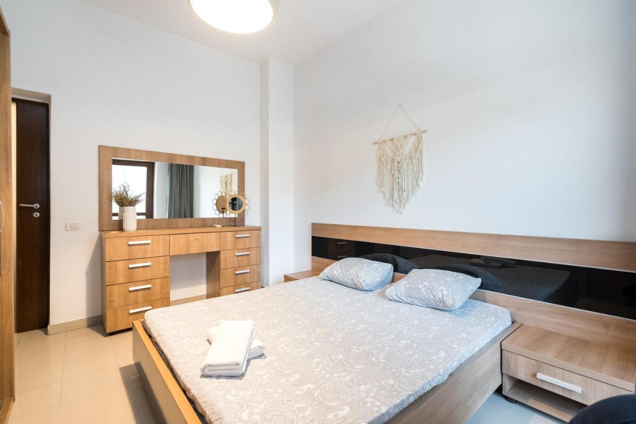 Modern & Spacious Apartment - Prime Location Near Bucharest'S Old Town Екстериор снимка