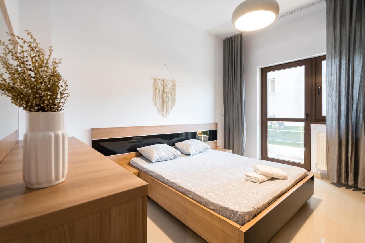 Modern & Spacious Apartment - Prime Location Near Bucharest'S Old Town Екстериор снимка